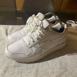 White Reebok Classic leather athletic shoes size 8